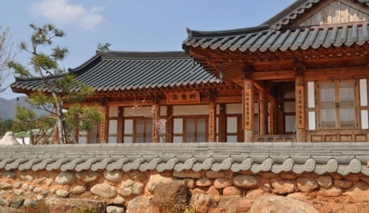 Peepul Hanok Stay 10/28