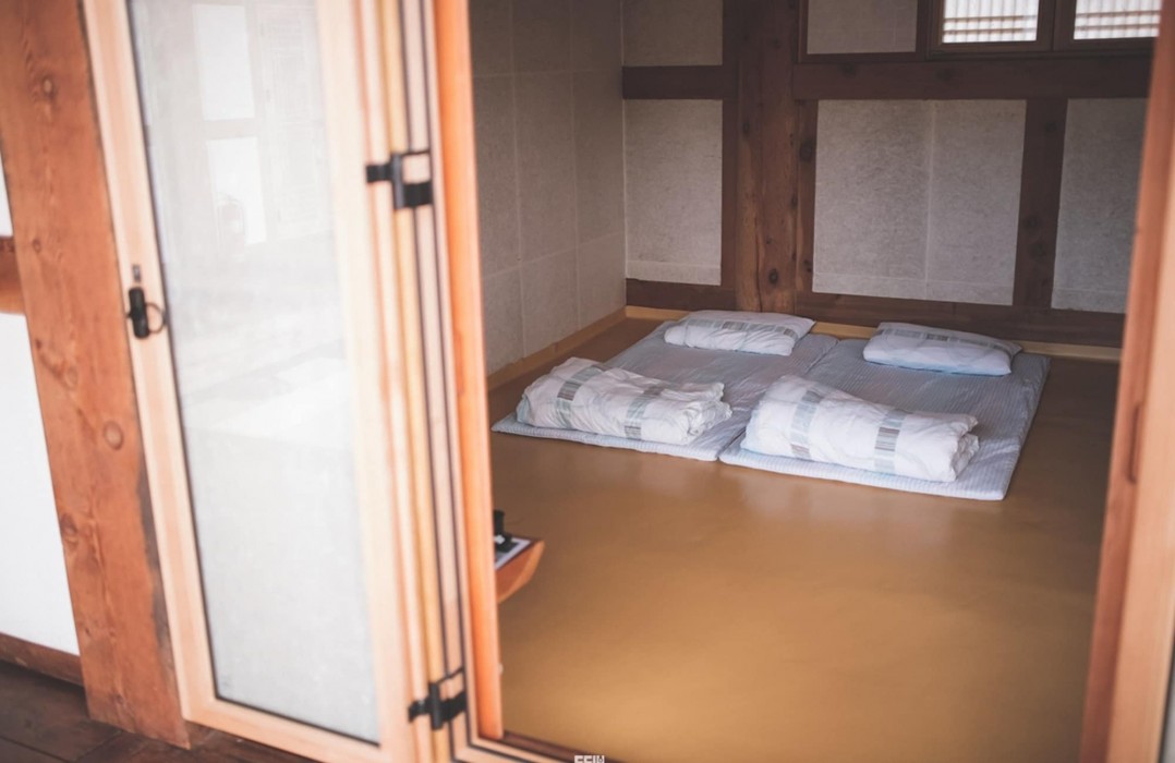 Peepul Hanok Stay 8/28