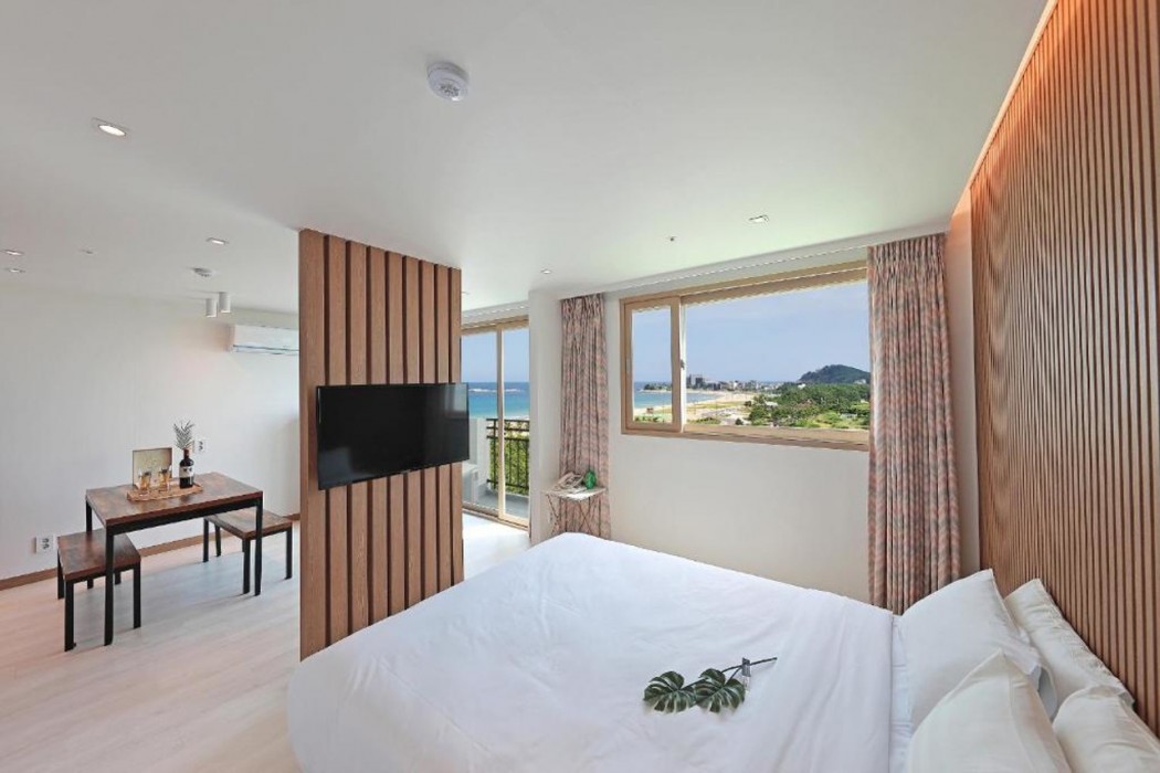 Ocean To You Resort Sokcho Seorak Beach Hotel And Condo 8/17