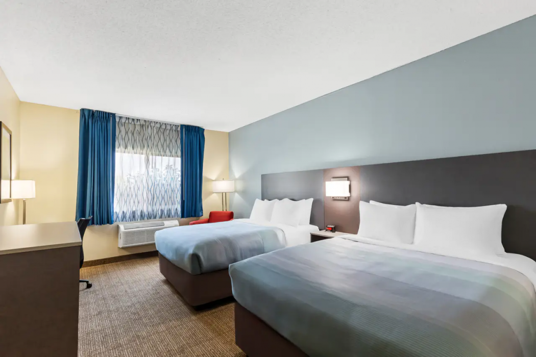 Quality Inn & Suites Springfield Southwest near I-72 13/33
