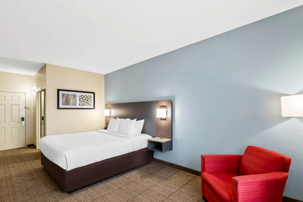 Quality Inn & Suites Springfield Southwest near I-72 9/33