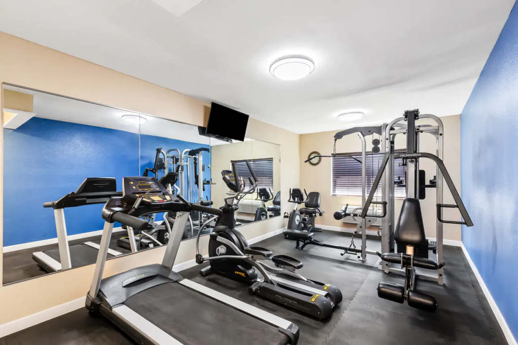 Quality Inn & Suites Springfield Southwest near I-72 19/33