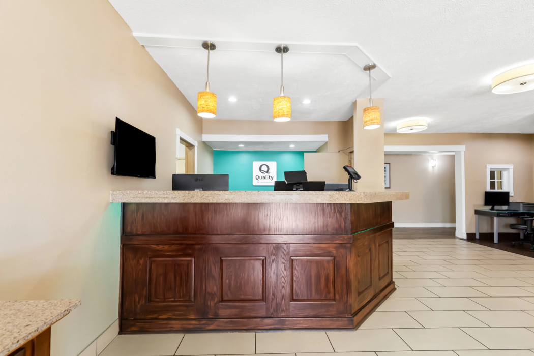 Quality Inn & Suites Springfield Southwest near I-72 4/33
