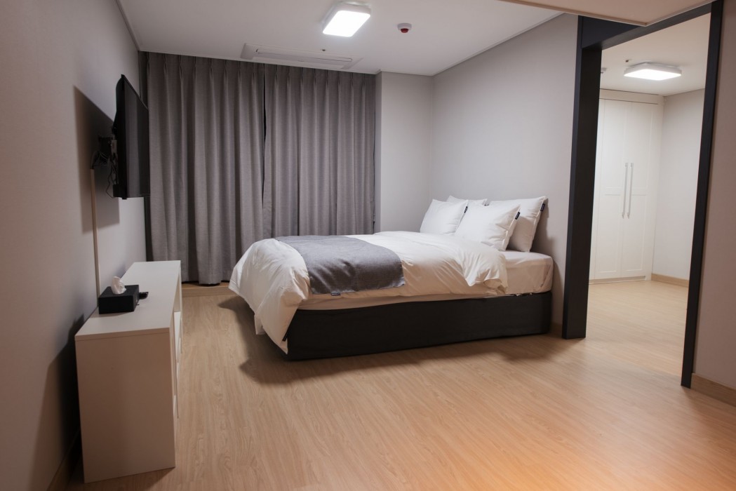 R&B Business Hotel 24/42