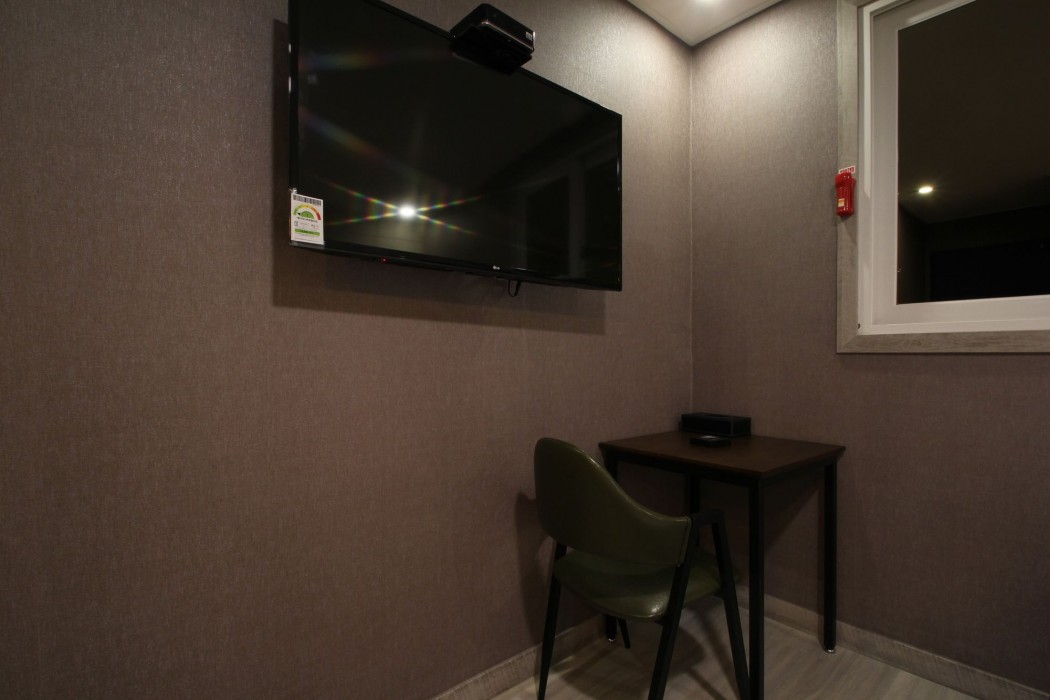 Play Hotel 55/76