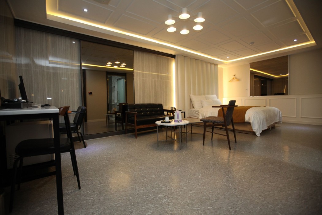 500Th Hotel 33/43