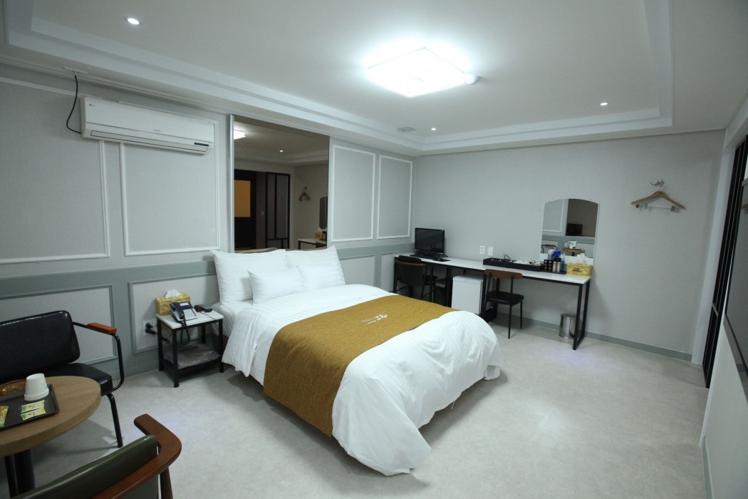 500Th Hotel 41/43