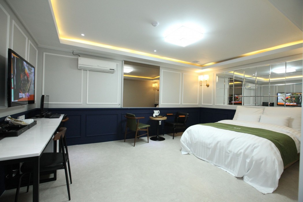500Th Hotel 24/43