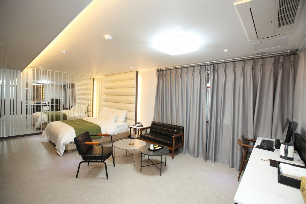 500Th Hotel 38/43