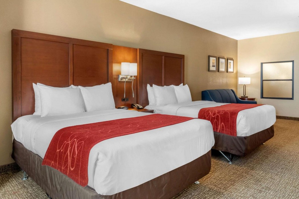 Comfort Suites Barstow Near I-15 22/51