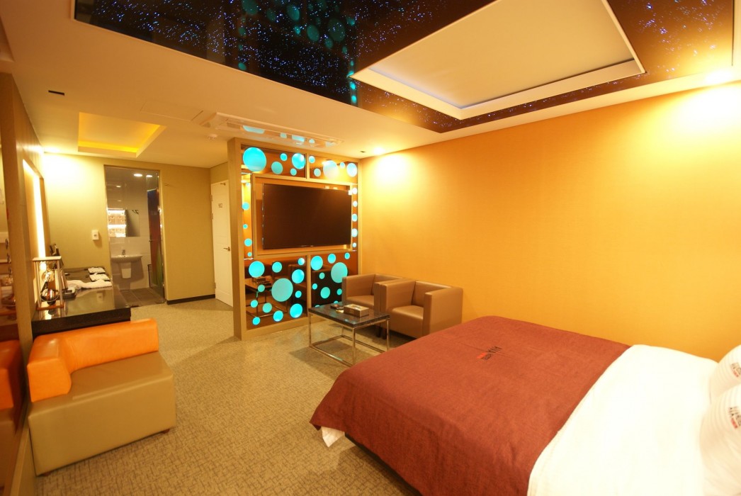 Ava Hotel Changwon 74/99