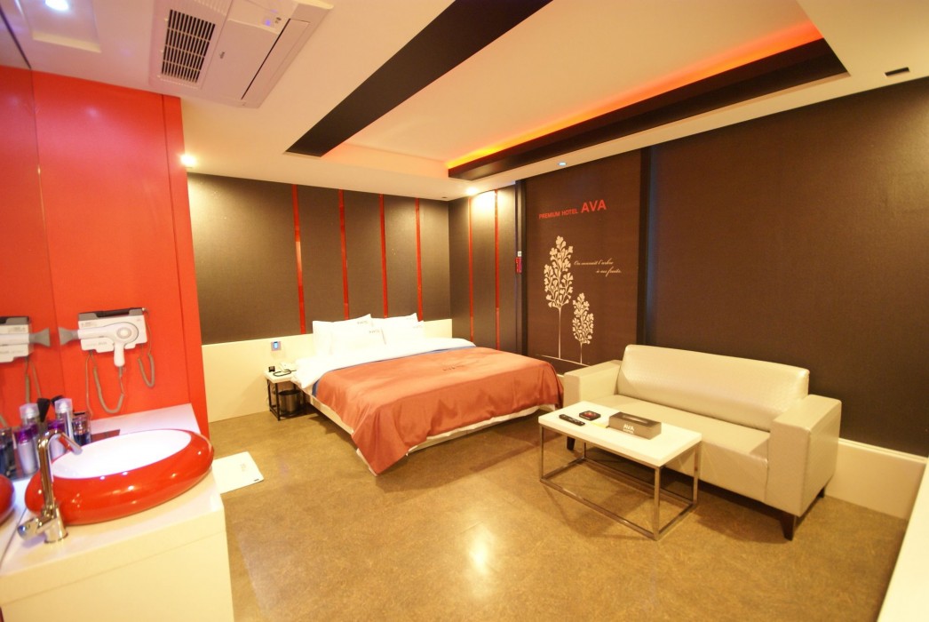 Ava Hotel Changwon 75/99