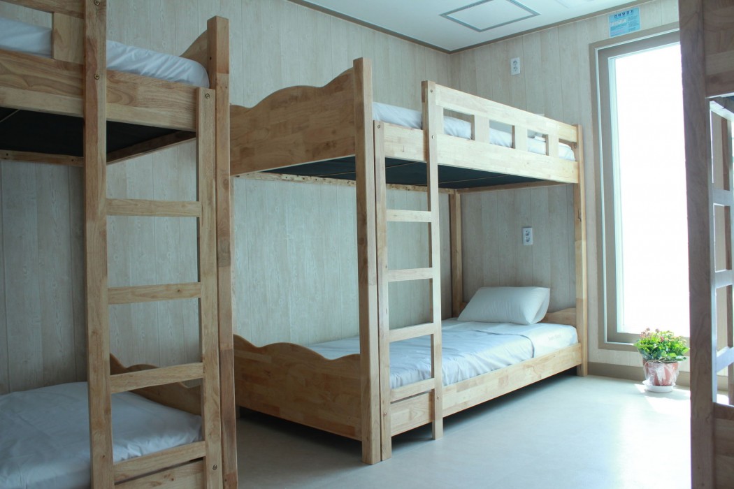 1% Hostel 25/59