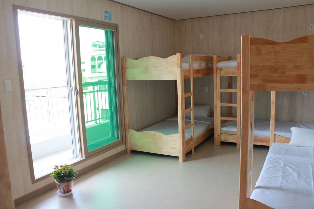 1% Hostel 28/59