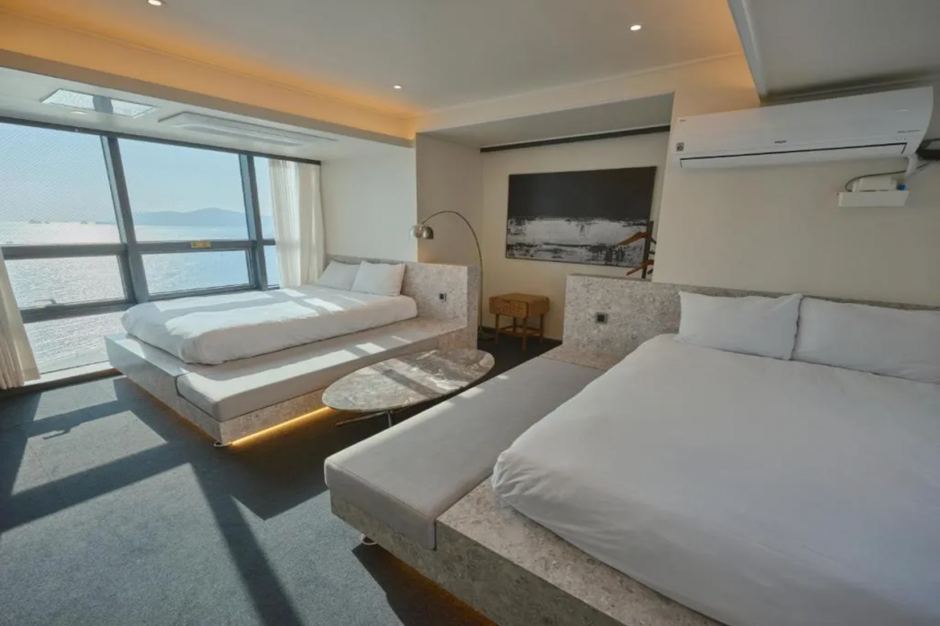 UH Suite The Haeundae 11/64