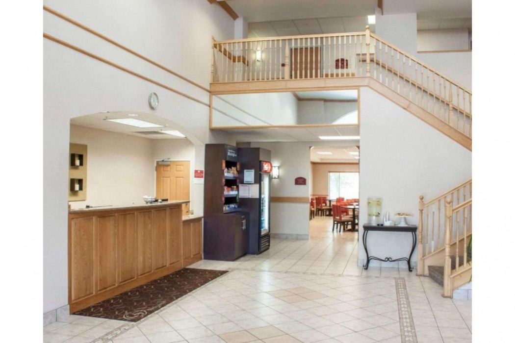 Comfort Suites Airport Boise ID 6/35