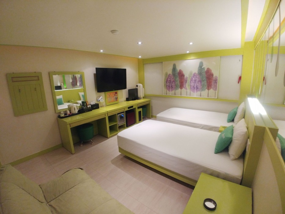 V1 Motel 55/79