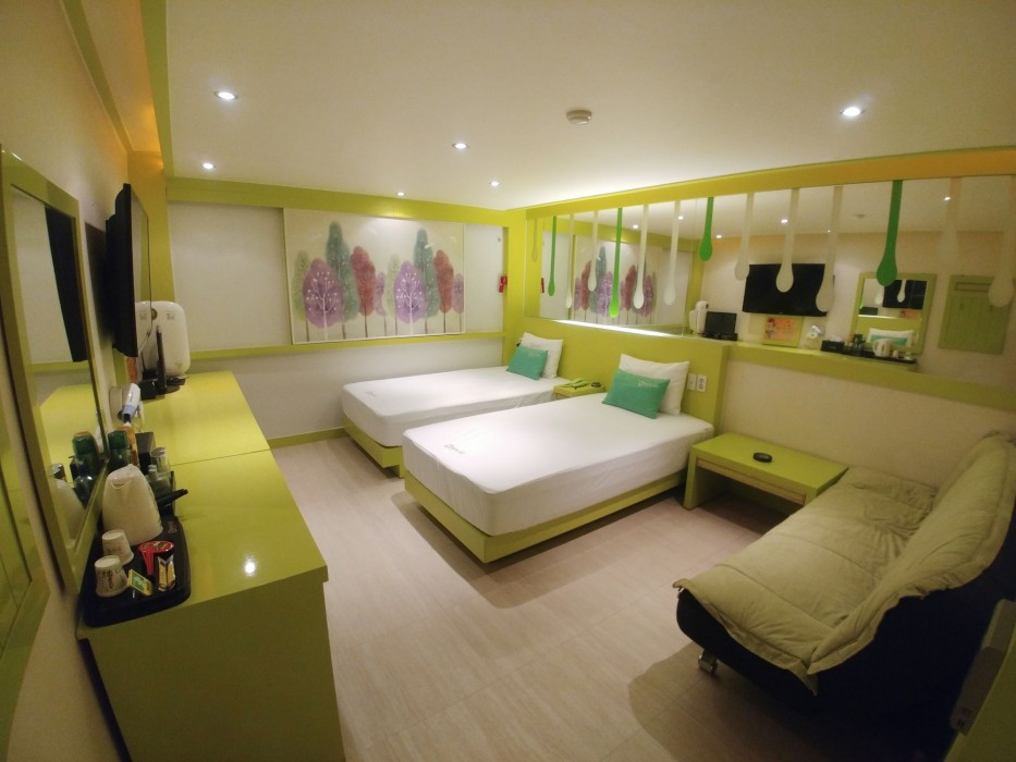 V1 Motel 59/79