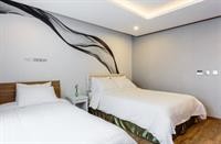 Rex Hotel 23/37