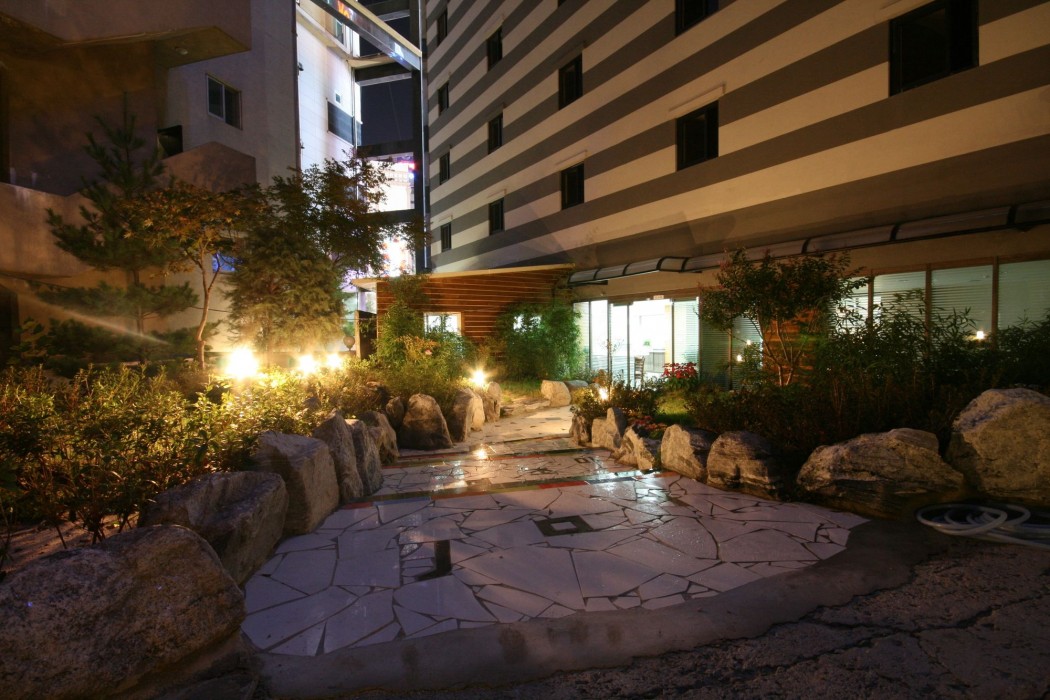 Mary Jane Hotel 55/77