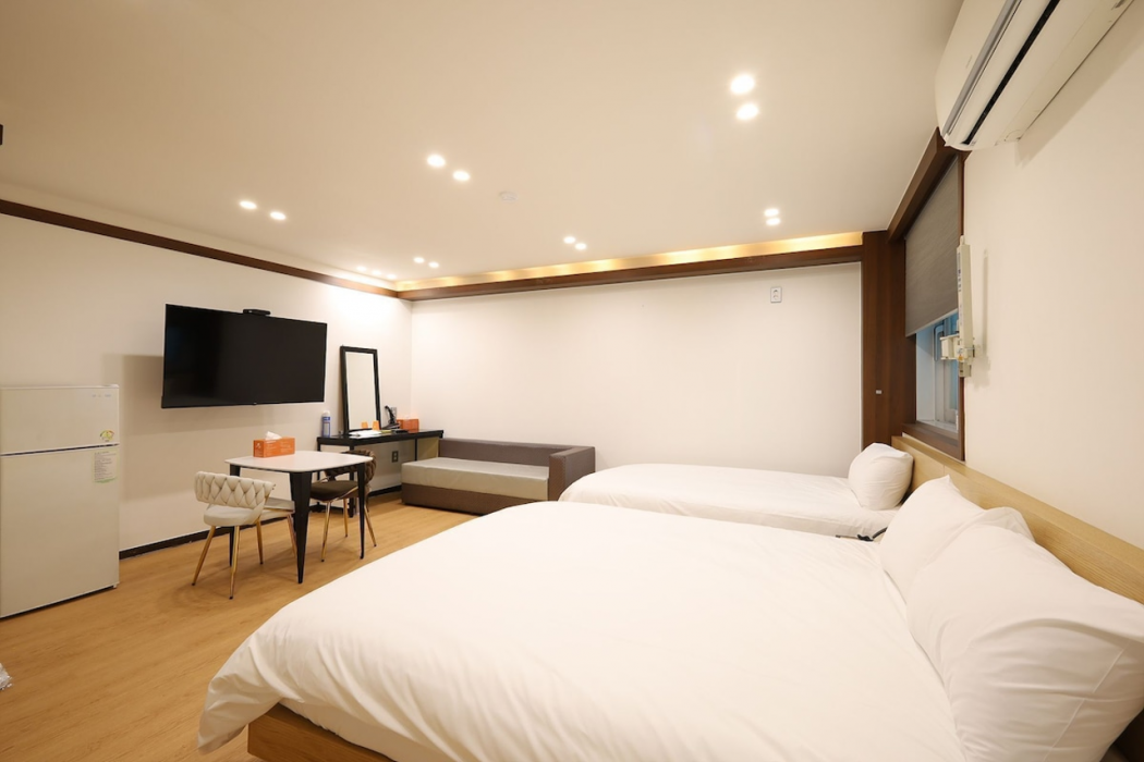 JB Plus Hotel 17/65