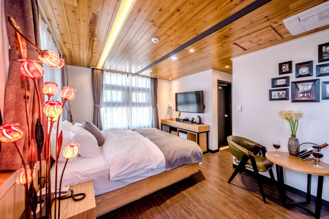 Hertz Hotel 31/48