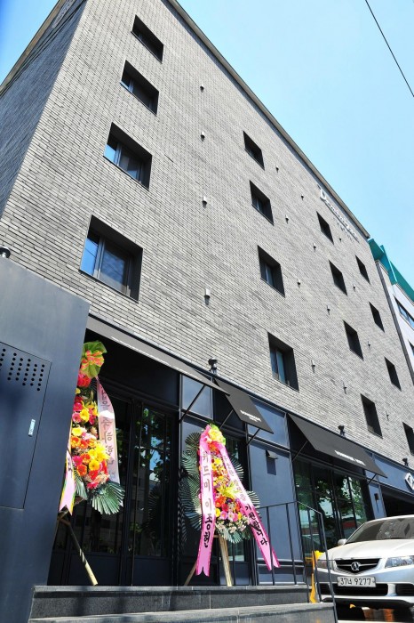 Dominique Hotel 24/77