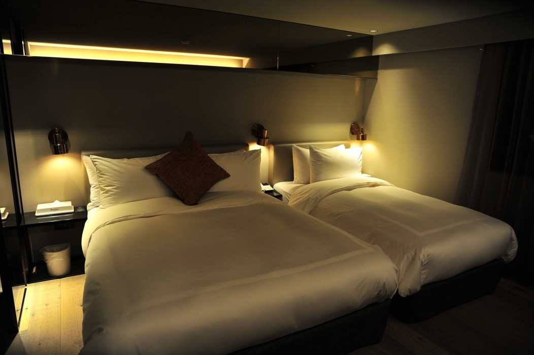 Dominique Hotel 61/77