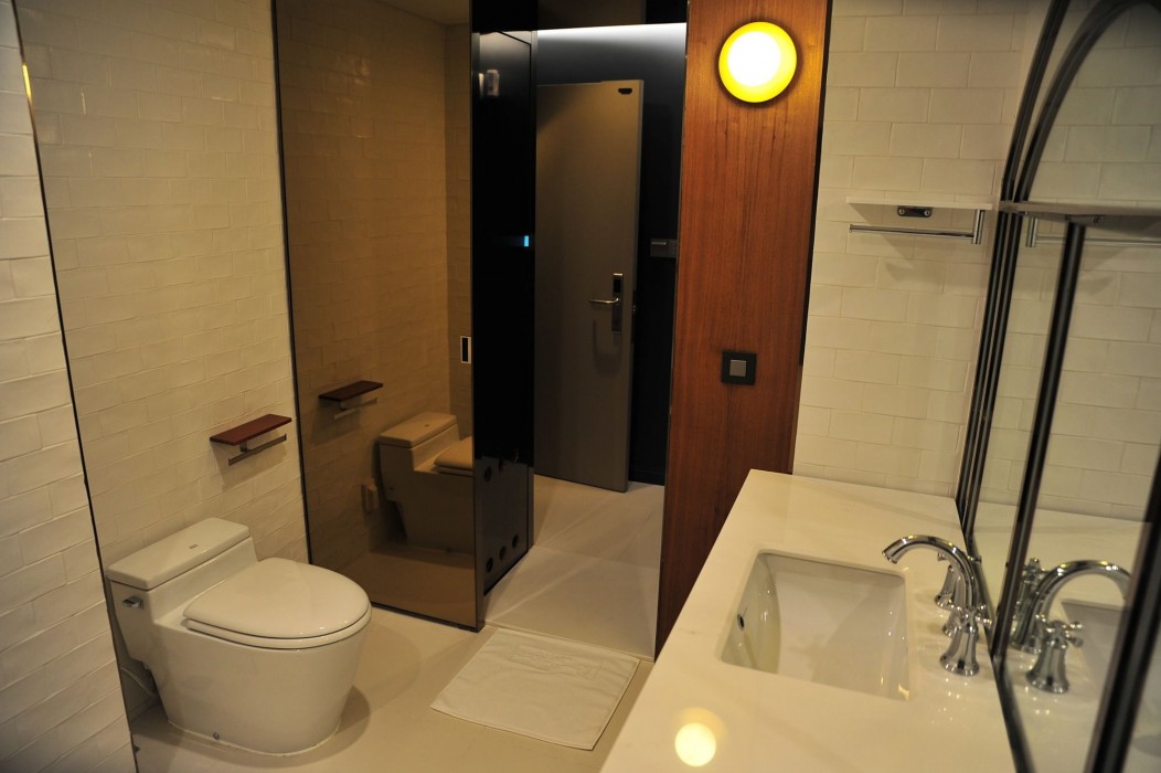 Dominique Hotel 47/77