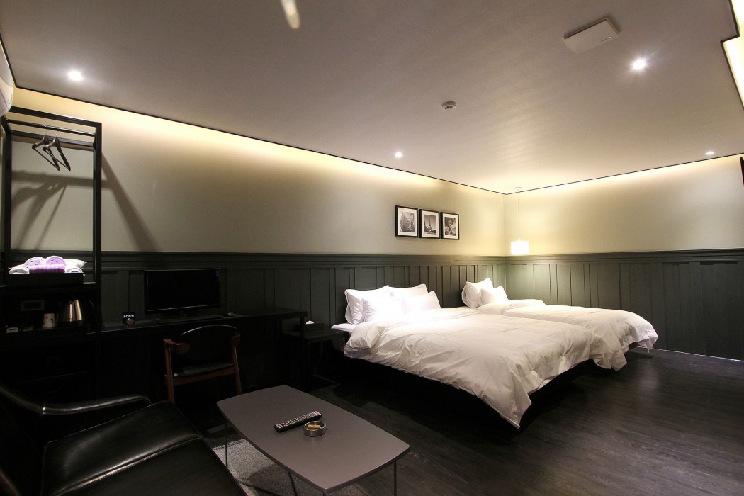 To Heaven Hotel Nampo 66/78