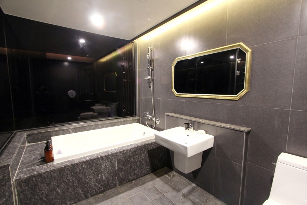 To Heaven Hotel Nampo 59/78