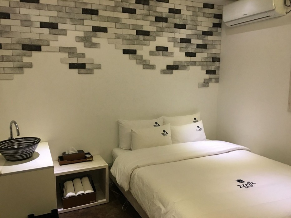 Zzara Hotel 16/35