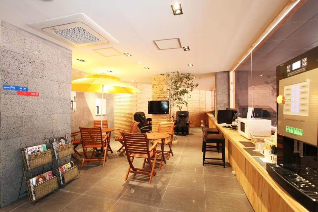 Suwon Station Myeongjak Hotel 26/57