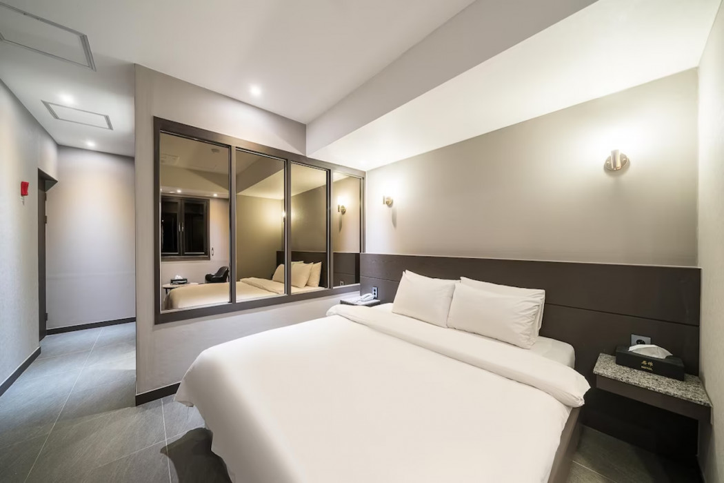 Suwon Station Myeongjak Hotel 6/57