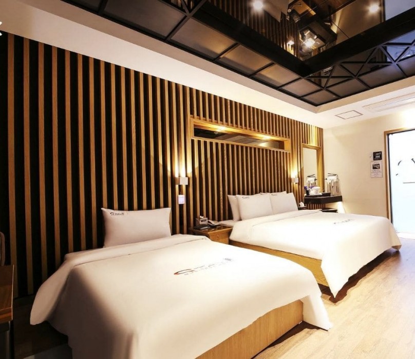 Stay 1 Hotel 29/49