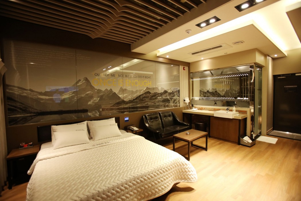 Hotel Yolo 37/53