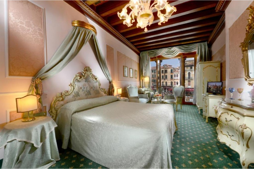 Rialto Hotel 16/66