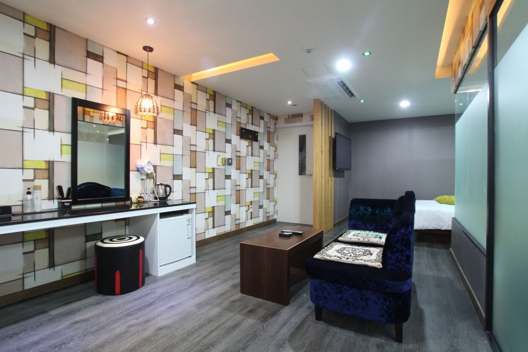 Hotel Quatz 32/80
