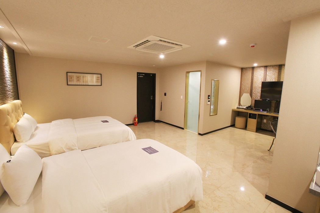 Urban Hotel Golf Shillim 41/68
