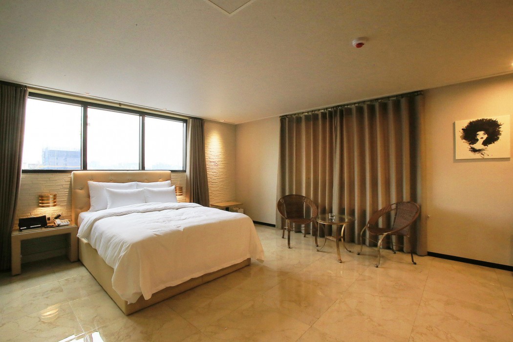 Urban Hotel Golf Shillim 44/68