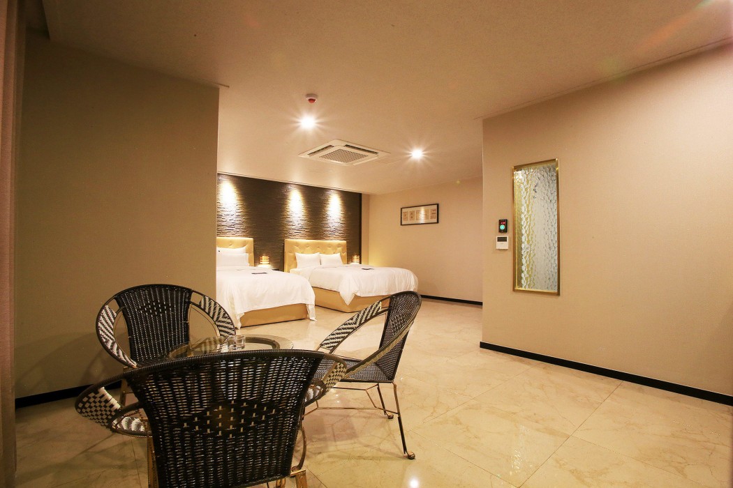 Urban Hotel Golf Shillim 21/68