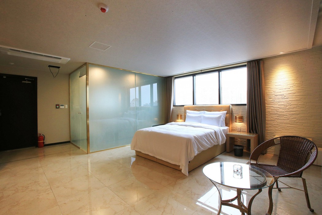 Urban Hotel Golf Shillim 55/68