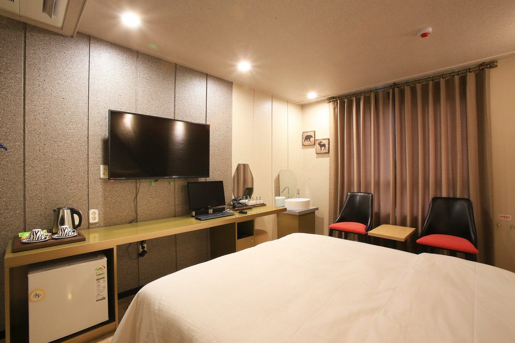Urban Hotel Golf Shillim 57/68