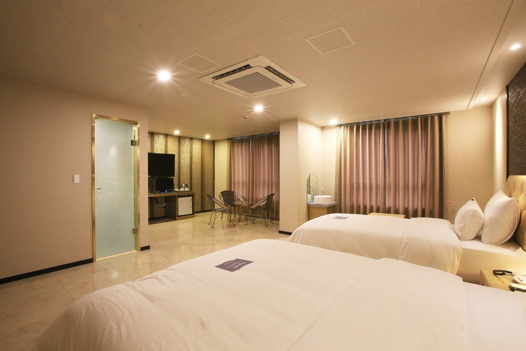 Urban Hotel Golf Shillim 38/68