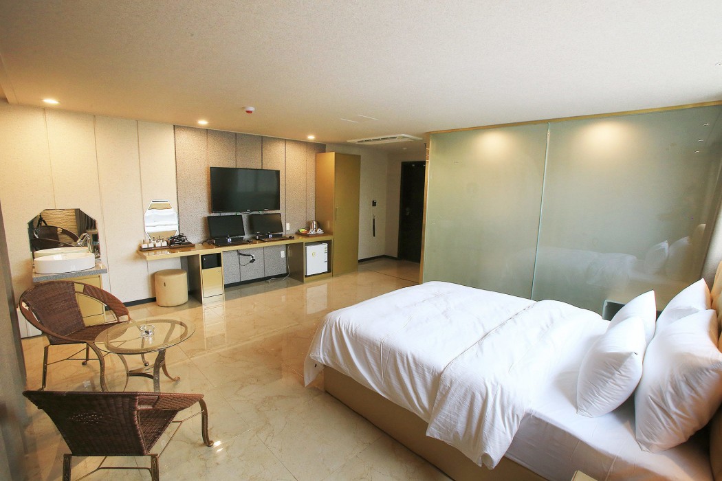Urban Hotel Golf Shillim 17/68