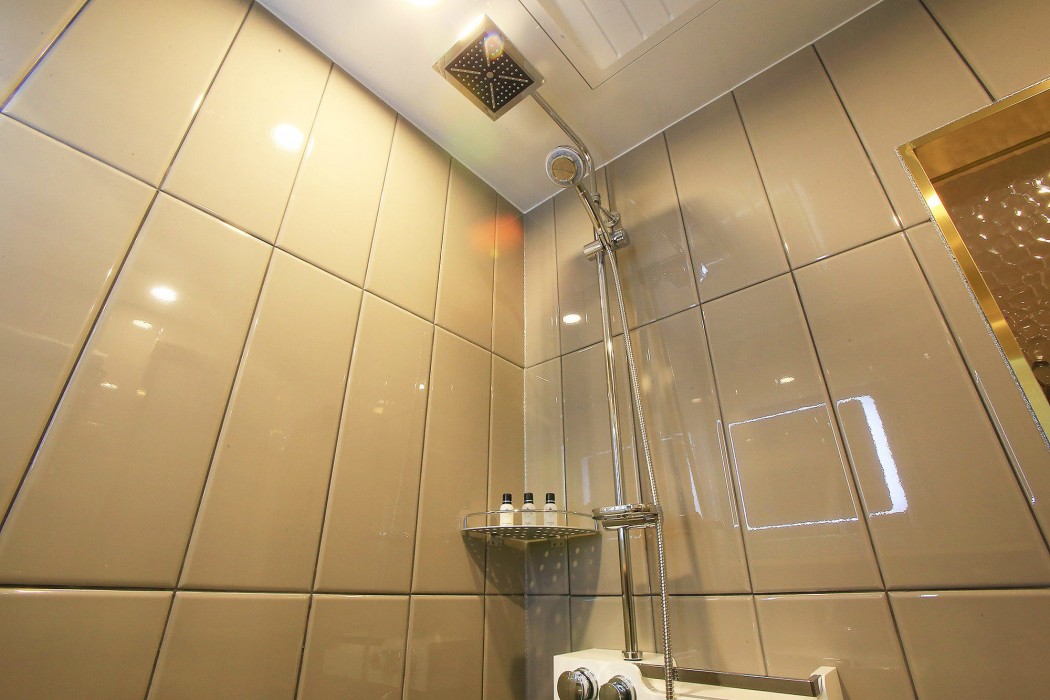Urban Hotel Golf Shillim 25/68