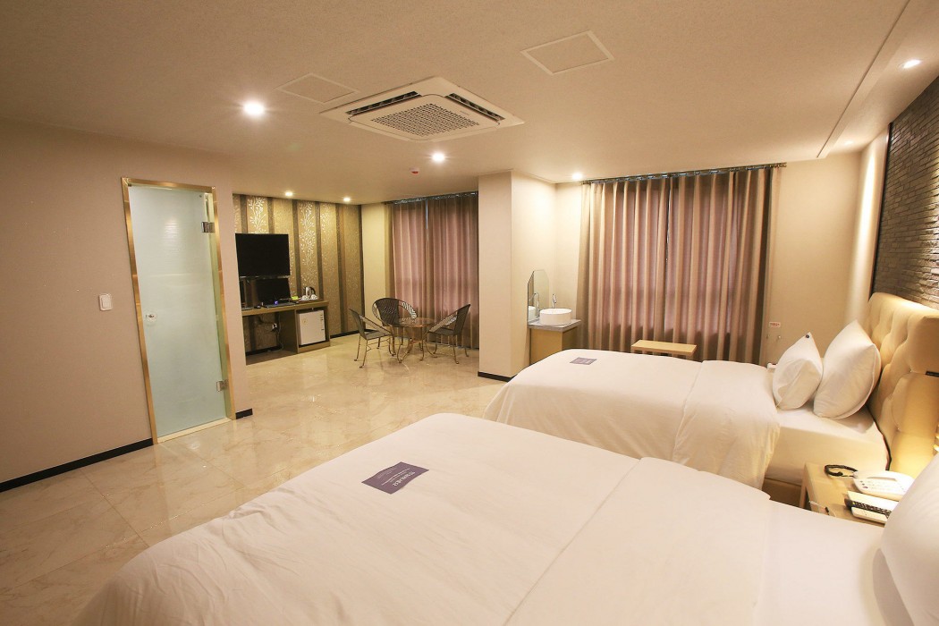 Urban Hotel Golf Shillim 46/68