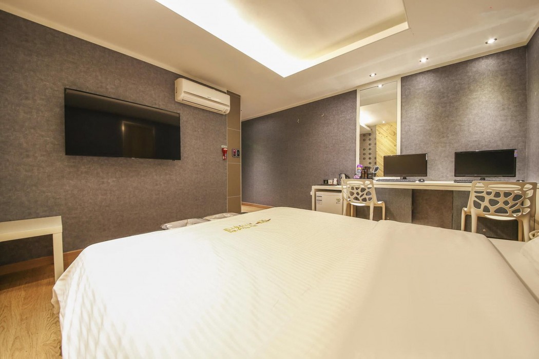Richi Hotel 55/78