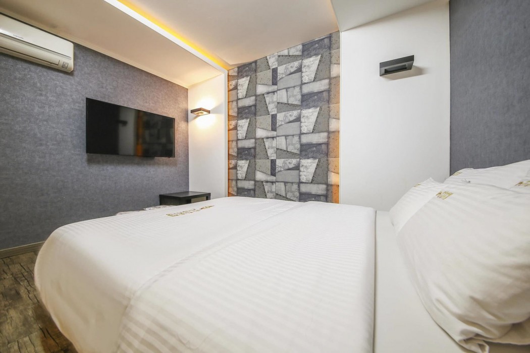 Richi Hotel 60/78