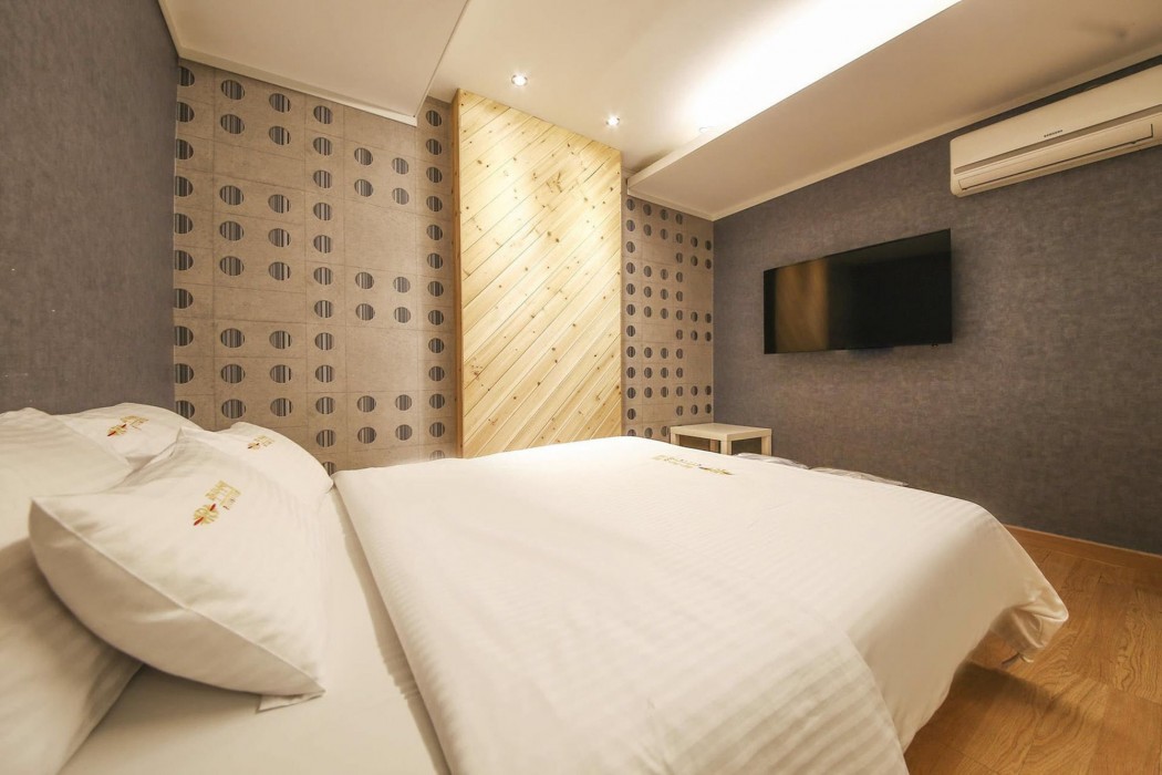 Richi Hotel 54/78